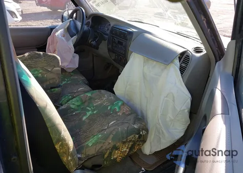 1996 Ford Ranger z USA, uszkodzony, nr VIN 1FTCR10A7TTA66209